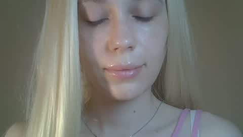 DitaMilton online show from May 21, 7:53 pm
