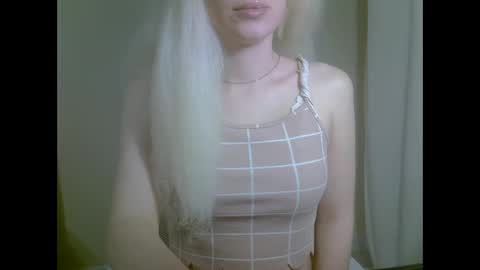 DitaMilton online show from September 27, 8:06 pm