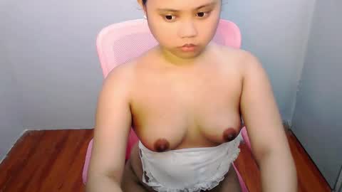 YANNA online show from April 6, 11:00 am