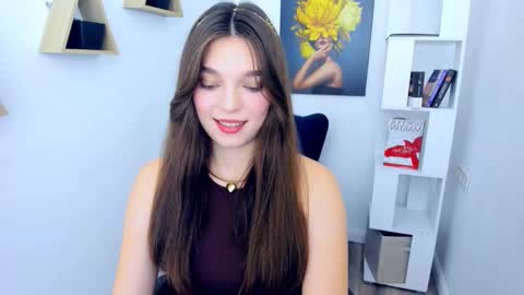 Hannah online show from November 10, 10:18 am