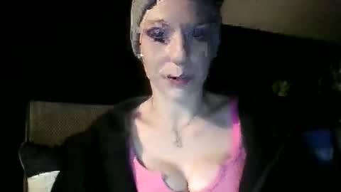 Snapshot of dixieglam chatting on October 19, 9:14 am dixieglam online show from October 19, 9:14 am