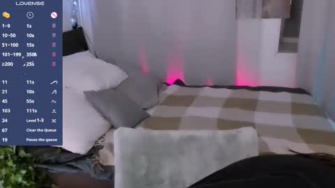 Snapshot of dixipixi_ chatting on September 18, 7:45 am dixipixi_ online show from September 18, 7:45 am