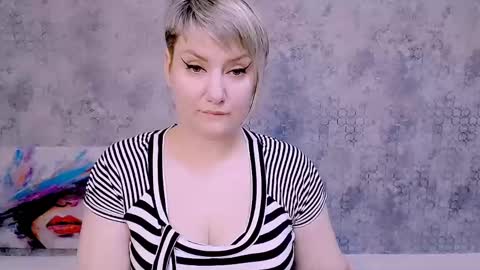 djullia online show from February 28, 10:09 am