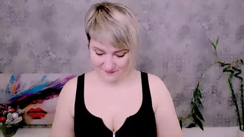 djullia online show from December 14, 5:13 am