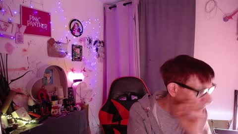 Snapshot of dlacarra chatting on December 30, 1:26 am David Lucky 13  online show from December 30, 1:26 am