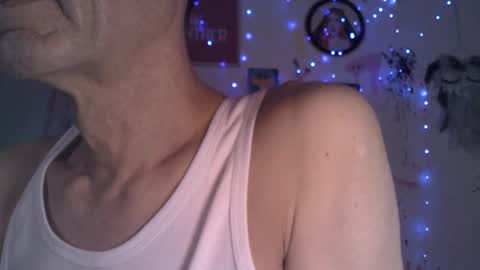 Snapshot of dlacarra chatting on January 13, 12:41 am David Lucky 13  online show from January 13, 12:41 am