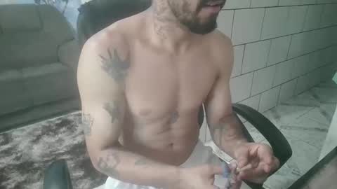 Snapshot of dmacedo96 chatting on December 4, 12:30 pm AmigodotadoZL online show from December 4, 12:30 pm