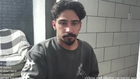 Snapshot of dmacedo96 chatting on October 14, 3:42 am AmigodotadoZL online show from October 14, 3:42 am