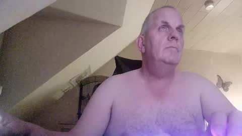 Snapshot of doggy2629 chatting on October 25, 5:57 pm doggy2629 online show from October 25, 5:57 pm