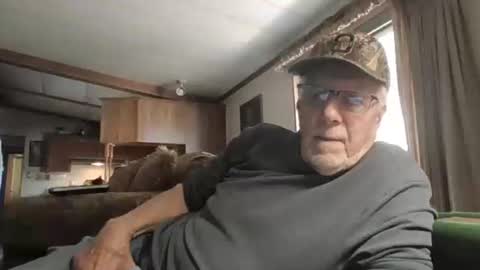 doingmyself69 online show from March 12, 9:40 pm