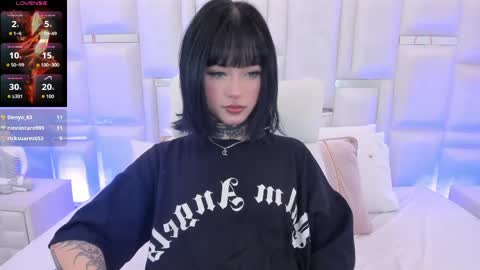 doll  bella online show from April 11, 1:15 pm