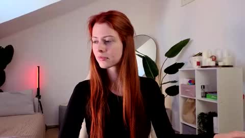 Your doll Lesli online show from September 13, 6:27 am