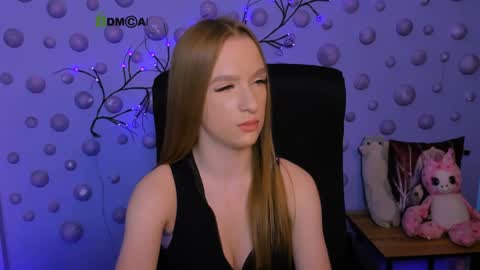 doll_vey online show from May 20, 9:05 am