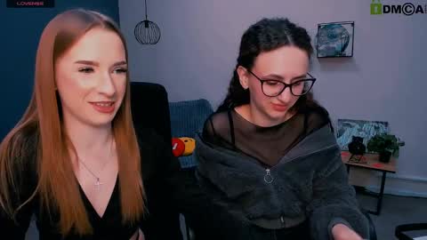 doll_vey online show from March 3, 3:43 pm