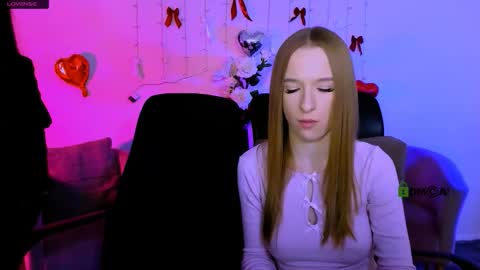 doll_vey online show from March 28, 10:05 am