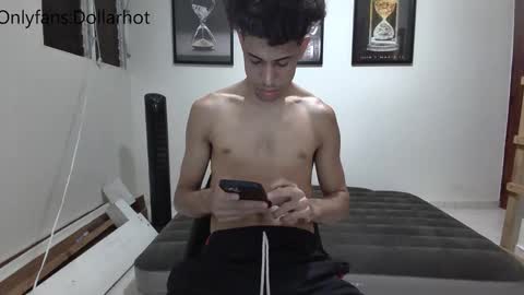 DollarHot30 online show from March 1, 3:43 am