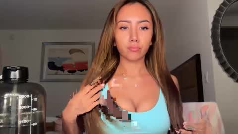 Dolly Rhodes online show from April 9, 3:10 am