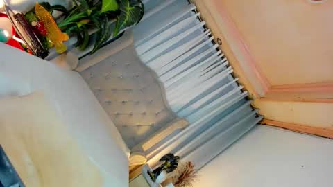 Snapshot of dominantgoddessontop chatting on October 7, 2:18 am CALL ME BABY BELLA online show from October 7, 2:18 am