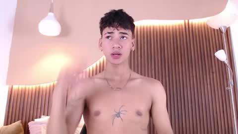 Dominic online show from November 11, 1:19 am