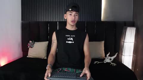 Snapshot of dominic_ghost chatting on October 14, 8:34 pm Dominic online show from October 14, 8:34 pm