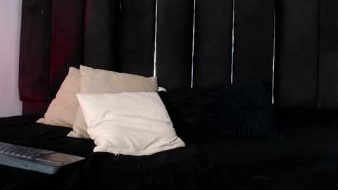 Snapshot of dominic_ghost chatting on September 12, 2:02 am Dominic online show from September 12, 2:02 am