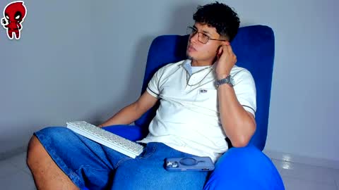  Dominic  online show from May 29, 2:09 am