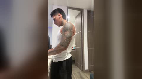 Only fans Ronnie col---InstaRonniecolleman  online show from March 11, 1:52 am