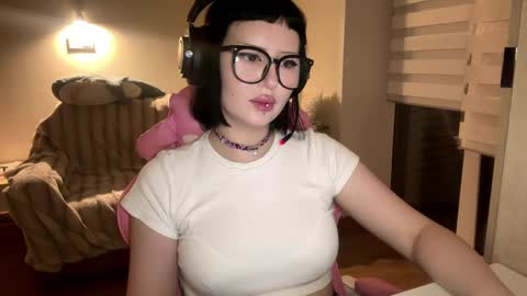 Cati online show from May 6, 2:45 pm