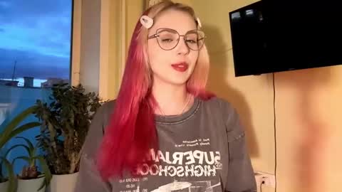 Snapshot of donettastrowbridge chatting on October 14, 2:09 pm Karolina online show from October 14, 2:09 pm