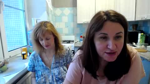 Snapshot of donnalimadonna chatting on January 23, 7:43 am Tatiana 43 curvy sexy body and Joanna redhead 39 years online show from January 23, 7:43 am