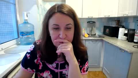 Snapshot of donnalimadonna chatting on January 28, 6:49 am Tatiana 43 curvy sexy body and Joanna redhead 39 years online show from January 28, 6:49 am