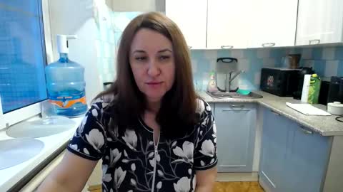 Snapshot of donnalimadonna chatting on January 24, 6:35 am Tatiana 43 curvy sexy body and Joanna redhead 39 years online show from January 24, 6:35 am