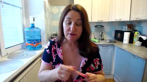 Snapshot of donnalimadonna chatting on February 16, 2:32 pm Tatiana 43 curvy sexy body and Joanna redhead 39 years online show from February 16, 2:32 pm