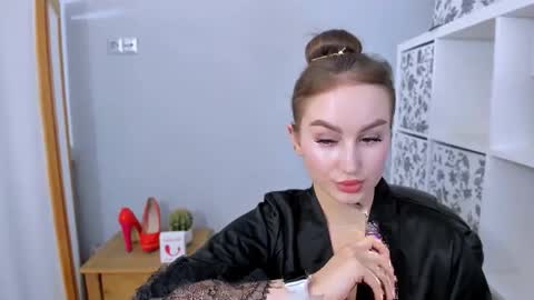 DonnaSensual online show from November 19, 4:06 pm