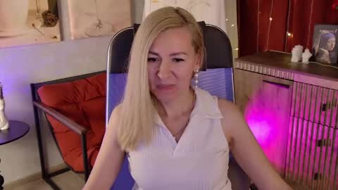 Donna online show from June 5, 7:30 pm