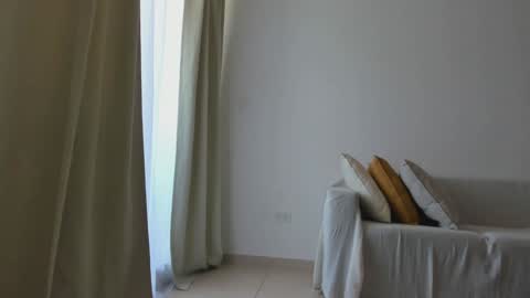 Donatella online show from December 11, 12:02 pm