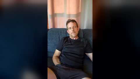 dontbeshy1982 online show from July 1, 9:45 pm