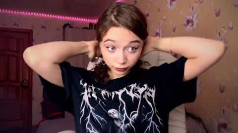 Nicole online show from January 19, 1:55 pm