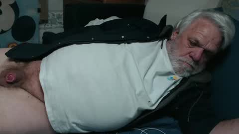 cummingdoouug online show from December 9, 4:37 pm