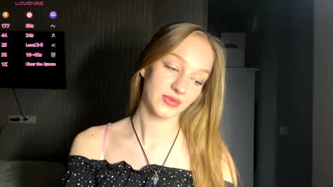 Anika online show from May 15, 9:55 pm