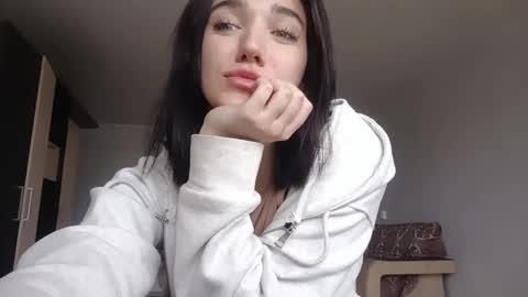 Jacqueline online show from March 3, 7:26 am