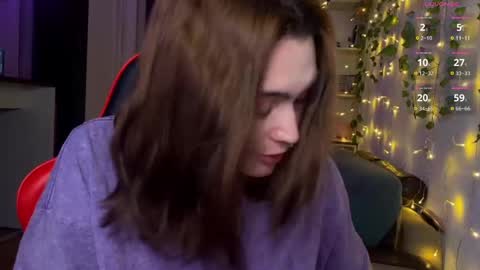 Snapshot of dorfmatratze_ chatting on February 20, 7:30 pm Alice online show from February 20, 7:30 pm