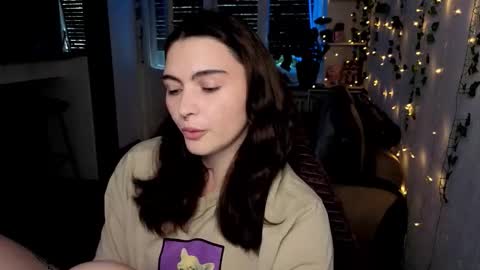 Snapshot of dorfmatratze_ chatting on September 24, 5:25 am Alice online show from September 24, 5:25 am