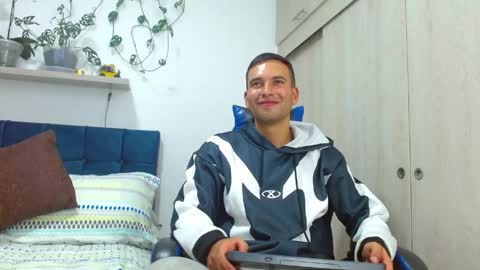 dorian_h online show from April 25, 10:51 pm