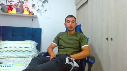 dorian_h online show from April 25, 1:08 am