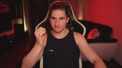 Dorian Reyes online show from April 13, 11:09 pm