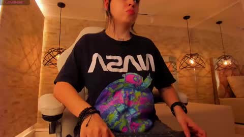 Snapshot of dorothy_vegga chatting on February 25, 6:03 am DOROTHY online show from February 25, 6:03 am
