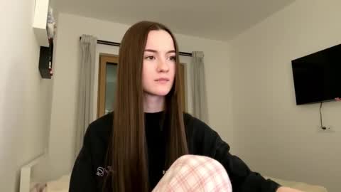 Alice and Mark online show from March 14, 9:19 pm