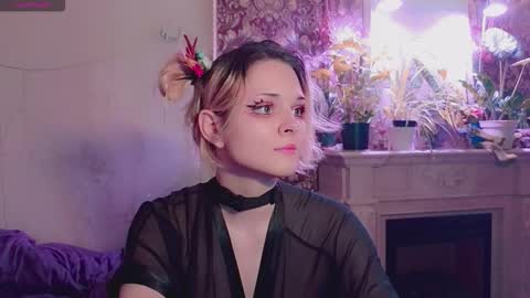 Angie online show from December 22, 2:18 am