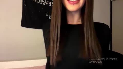 MOLLYYYY dont forget to give me a thumb up online show from November 29, 2:25 pm